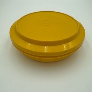 Tupperware Vintage Seal and Serve Bowl Harvest Yellow 1206 Matching Lid #1207